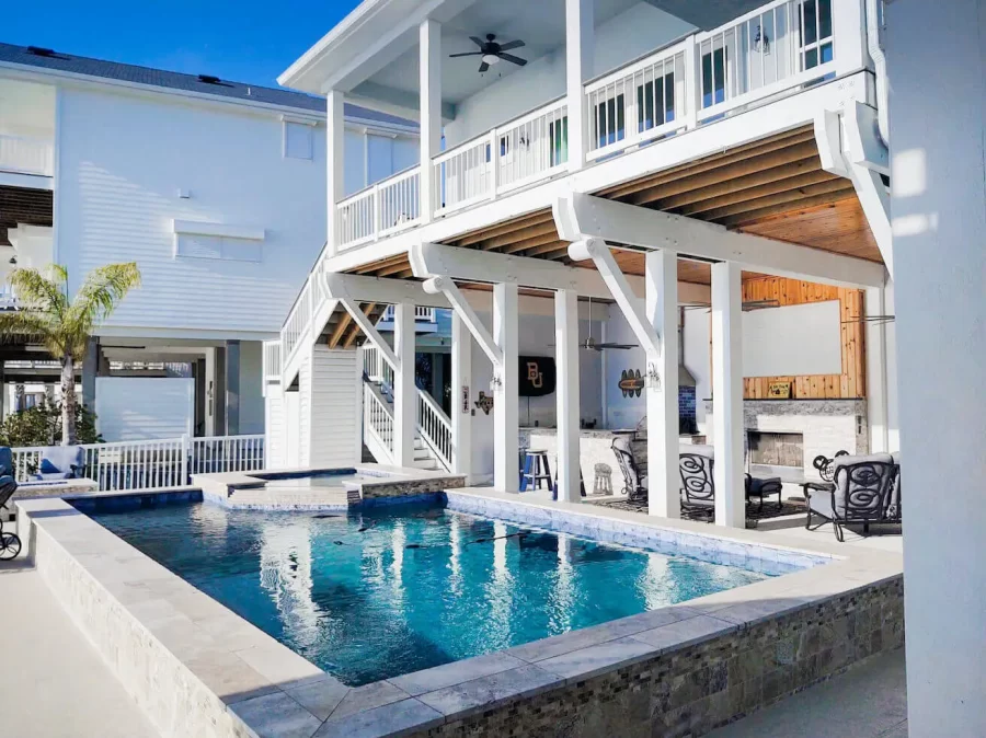 Elliot-Pool-House-2-copy-e1692135804222